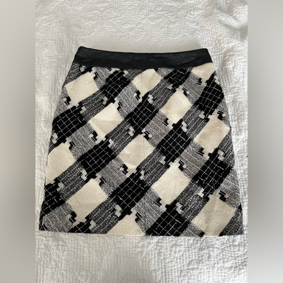 White House Black Market Dresses & Skirts - White House Black Market wool skirt